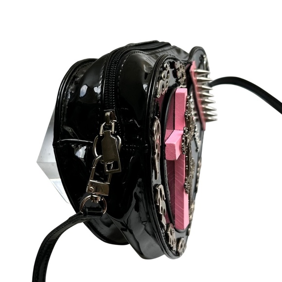 Sukuto Gothic Punk Crossbody Bag - Picture 3 of 10